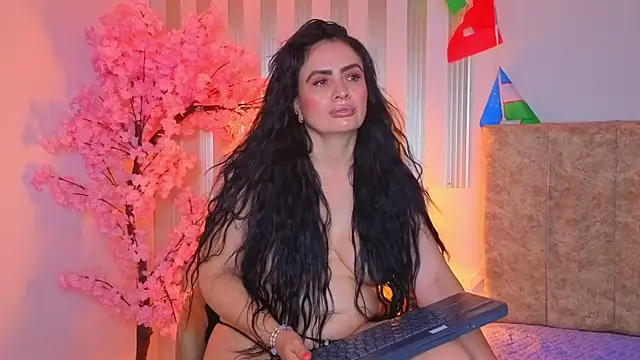 angelinarouse  online show from 07.10.26