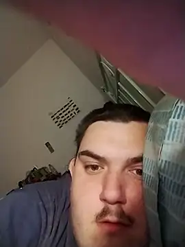 Snapshot of Piono chatting on 03.17.25 Piono online show from 03.17.25