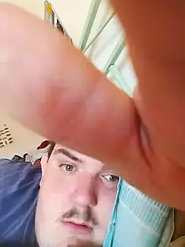 Snapshot of Piono chatting on 03.18.25 Piono online show from 03.18.25