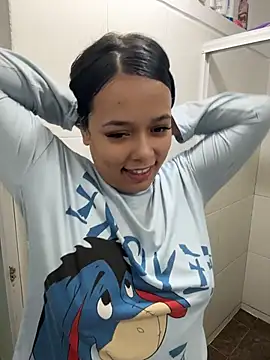 Snapshot of Deepika_padukoneNisha chatting on 06.18.26 Deepika padukoneNisha online show from 06.18.26