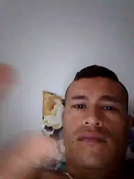 Snapshot of colombianogolosovergon chatting on 03.17.25 colombianogolosovergon online show from 03.17.25