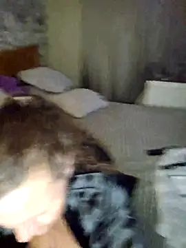 Snapshot of MissQueenBeex chatting on 11.16.25 MissQueenBeex online show from 11.16.25