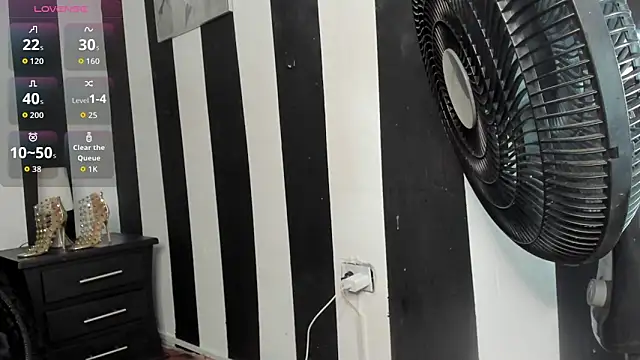 dirtyplayluna online show from 09.19.25