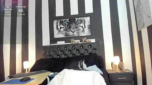 dirtyplayluna online show from 10.12.25