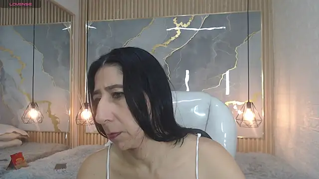 nei girl online show from 11.15.25