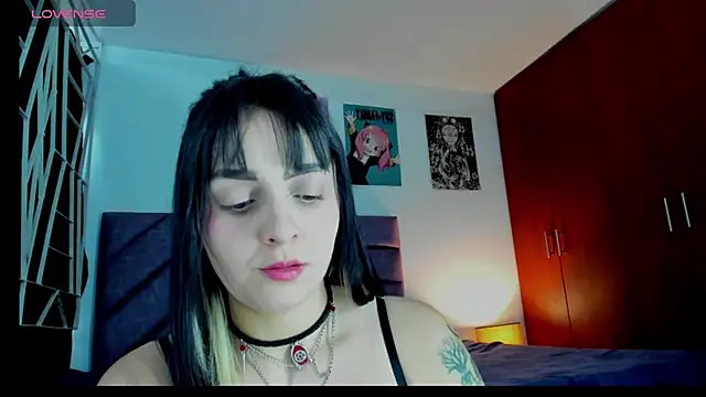 KARINNA  RAVEN online show from 05.17.26