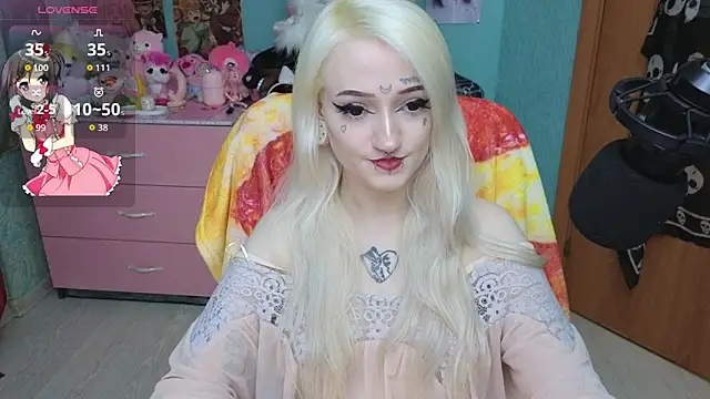 Snapshot of Manuela_unicorn chatting on 05.14.26 Manuela unicorn online show from 05.14.26