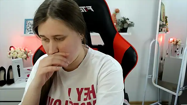 Snapshot of Lucky_Lana chatting on 03.05.26 Lucky Lana online show from 03.05.26