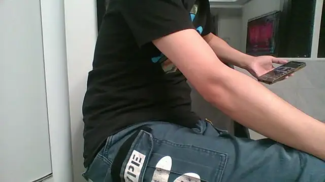 Snapshot of nole_china7 chatting on 12.20.25 nole china7 online show from 12.20.25