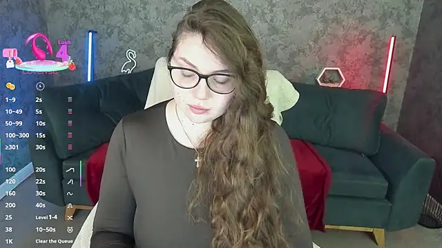 LuxSopphia online show from 04.20.26