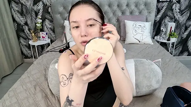 CarolineTenders online show from 01.14.26