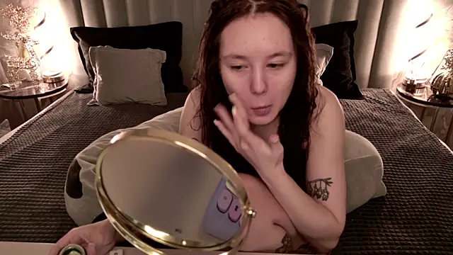 CarolineTenders online show from 04.30.26