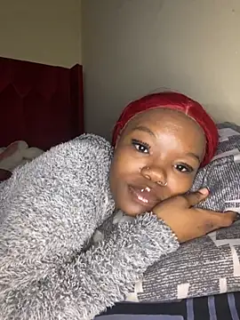 Snapshot of YummyMelanin117 chatting on 10.26.25 YummyMelanin117 online show from 10.26.25