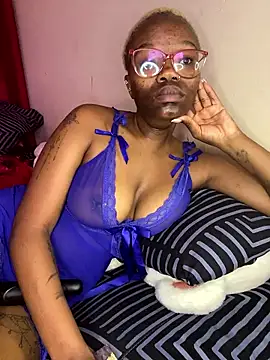 Snapshot of YummyMelanin117 chatting on 01.07.26 YummyMelanin117 online show from 01.07.26