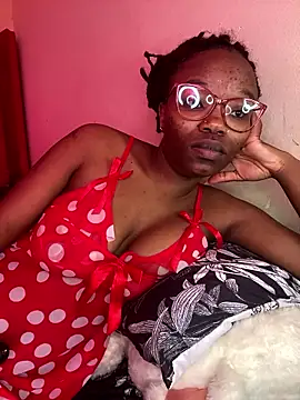 Snapshot of YummyMelanin117 chatting on 01.19.26 YummyMelanin117 online show from 01.19.26