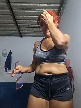 Snapshot of Allyson_Mature chatting on 07.30.26 Allyson Mature online show from 07.30.26