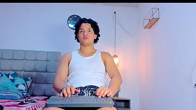 Snapshot of samxx_muscle chatting on 02.01.26 samxx muscle online show from 02.01.26