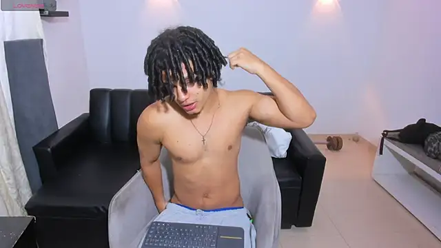 Snapshot of samxx_muscle chatting on 06.25.26 samxx muscle online show from 06.25.26
