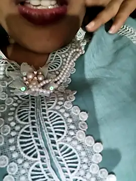 Eshwari Chopra online show from 11.27.25