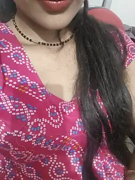 Snapshot of Eshwari_Chopra chatting on 07.04.26 Eshwari Chopra online show from 07.04.26