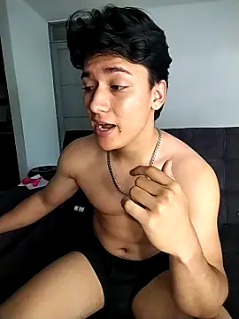 Snapshot of THE_LITTLE_LIAM chatting on 10.30.25 THE LITTLE LIAM online show from 10.30.25