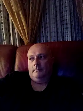 Alexis Bull online show from 04.26.26