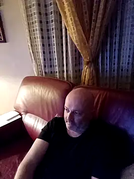 Alexis Bull online show from 05.05.26