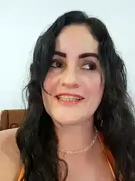 Snapshot of Saraslow chatting on 11.02.25 Saraslow online show from 11.02.25