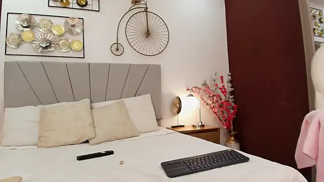 Snapshot of im_eli1 chatting on 02.25.26 im eli1 online show from 02.25.26