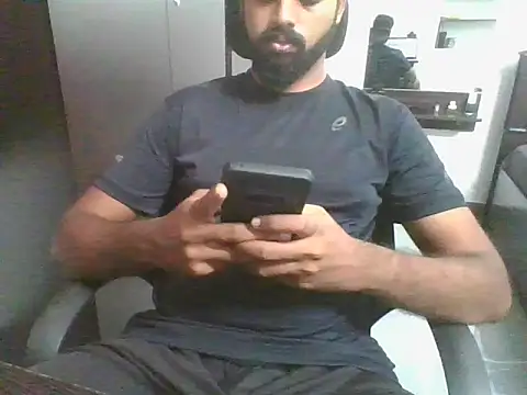 Snapshot of lovelyakash69 chatting on 09.10.25 lovelyakash69 online show from 09.10.25