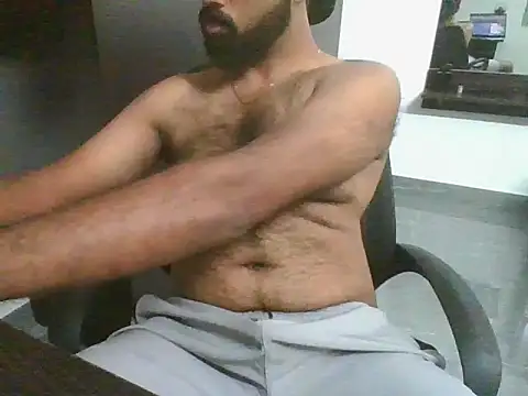 Snapshot of lovelyakash69 chatting on 09.18.25 lovelyakash69 online show from 09.18.25