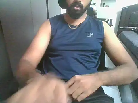 Snapshot of lovelyakash69 chatting on 09.27.25 lovelyakash69 online show from 09.27.25