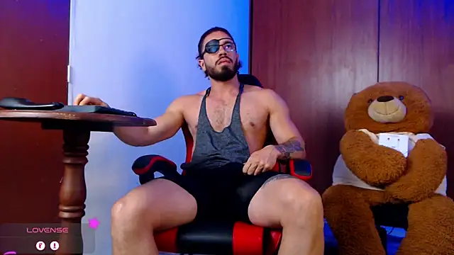 Snapshot of pirata_fitness chatting on 09.14.25 pirata fitness online show from 09.14.25