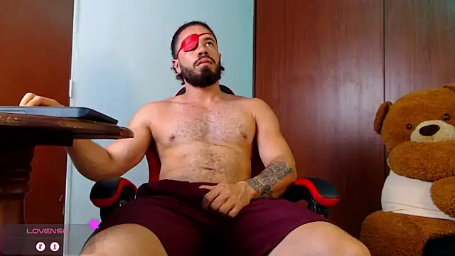 Snapshot of pirata_fitness chatting on 09.23.25 pirata fitness online show from 09.23.25