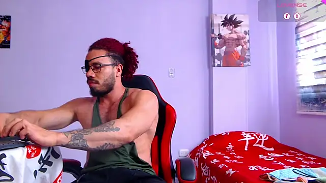 Snapshot of pirata_fitness chatting on 10.15.25 pirata fitness online show from 10.15.25