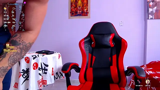 Snapshot of pirata_fitness chatting on 10.25.25 pirata fitness online show from 10.25.25