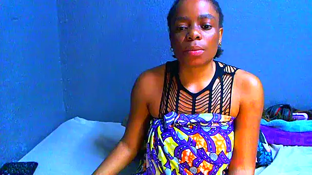 Snapshot of SMALLBOOBSXX chatting on 06.11.26 SMALLBOOBSXX online show from 06.11.26