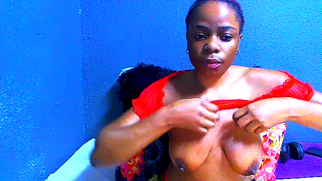 Snapshot of SMALLBOOBSXX chatting on 07.19.26 SMALLBOOBSXX online show from 07.19.26