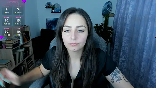 Snapshot of ValeriiMills chatting on 06.30.26 ValeriiMills online show from 06.30.26