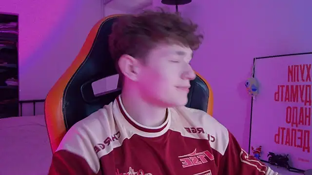 DanyDavis online show from 10.13.25