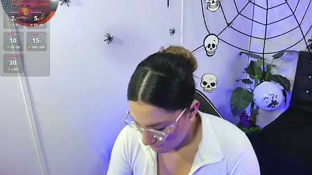 saaya tay online show from 10.25.25