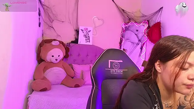 kissy tay online show from 10.30.25