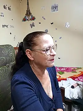 Snapshot of katrina_perez chatting on 09.12.25 katrina perez online show from 09.12.25