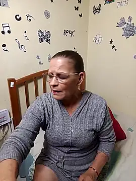 Snapshot of katrina_perez chatting on 10.18.25 katrina perez online show from 10.18.25