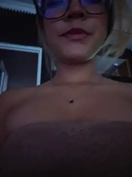 Pretty roxxyy online show from 04.26.26