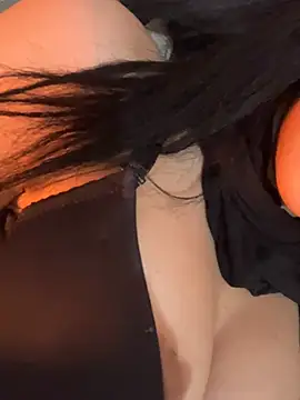 Snapshot of QueenLujaine chatting on 04.12.26 QueenLujaine online show from 04.12.26
