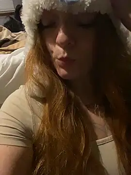Snapshot of bankruptbabe chatting on 10.10.25 bankruptbabe online show from 10.10.25