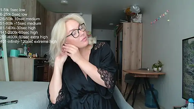 Snapshot of Eva___forever chatting on 06.09.26 Eva forever online show from 06.09.26