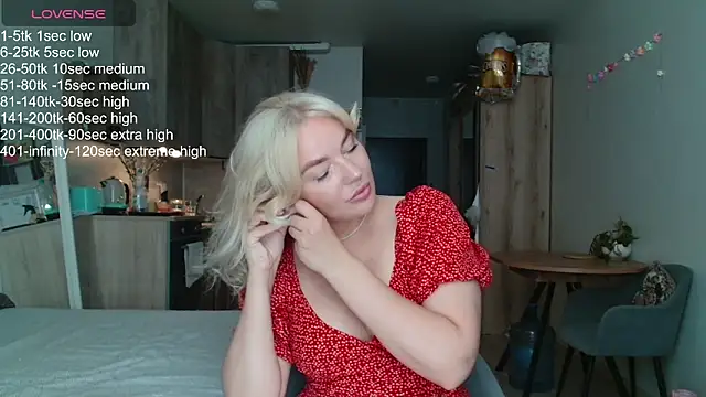 Snapshot of Eva___forever chatting on 06.16.26 Eva forever online show from 06.16.26