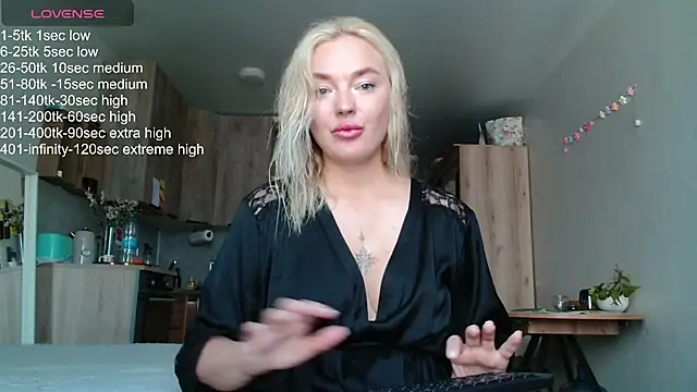 Snapshot of Eva___forever chatting on 06.21.26 Eva forever online show from 06.21.26
